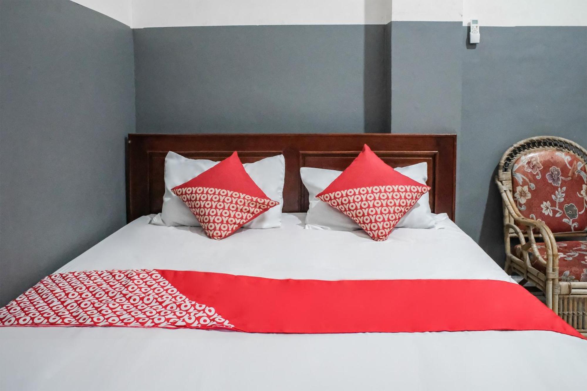 Oyo 93117 Penginapan Tiga Dara Jayapura Extérieur photo